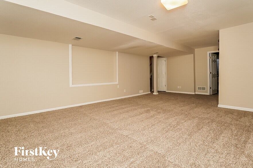 Building Photo - 1336 S Duquesne Cir