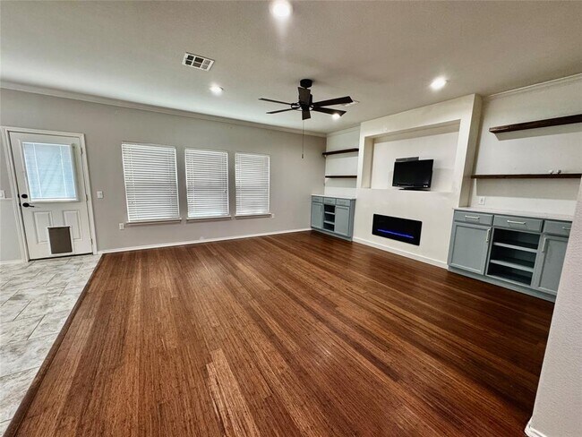 Building Photo - 5809 Kleberg Trail