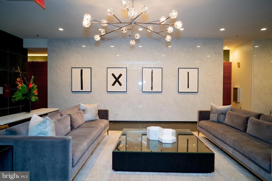 Building Lobby - 1000 New Jersey Ave SE