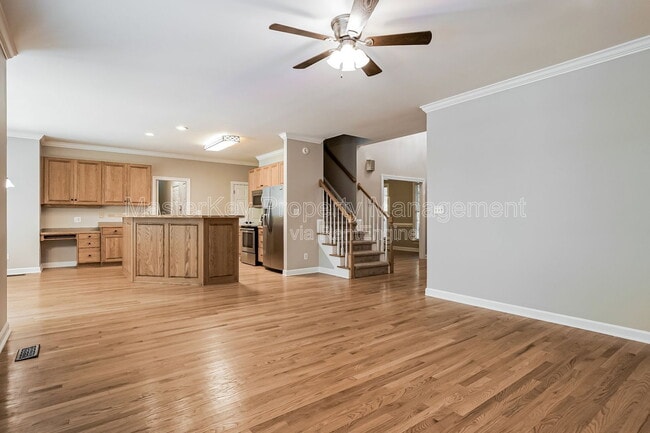 Building Photo - 2304 Knoll Ridge Ln