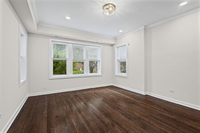 Building Photo - 1742 N Mayfield Ave