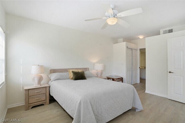 Building Photo - 2460 Old Groves Rd