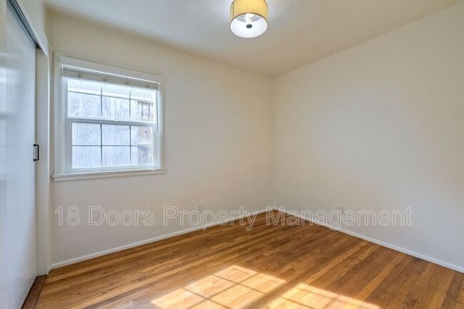 Building Photo - 254 G Ave