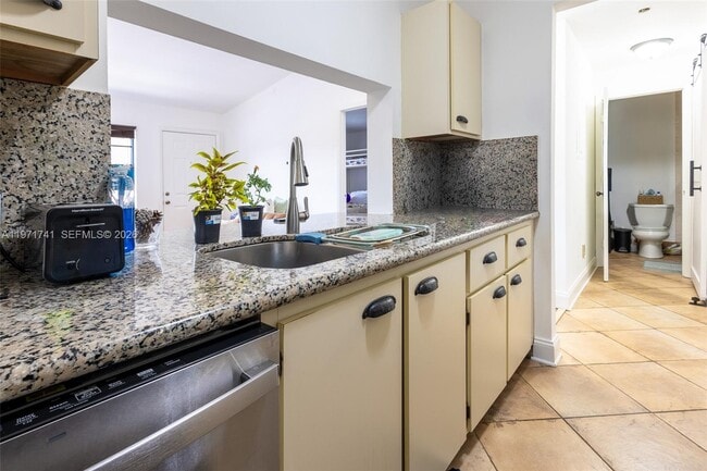 Building Photo - 9430 Boca Cove Cir