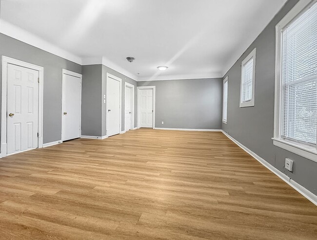 Building Photo - 129 Palmer St NE