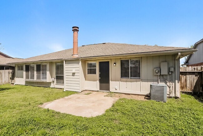 Building Photo - 8443 S Meadow Bird Cir