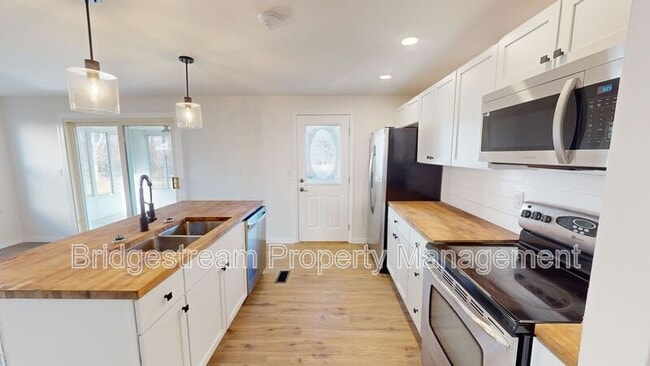 Building Photo - 7716 Timbercrest Dr