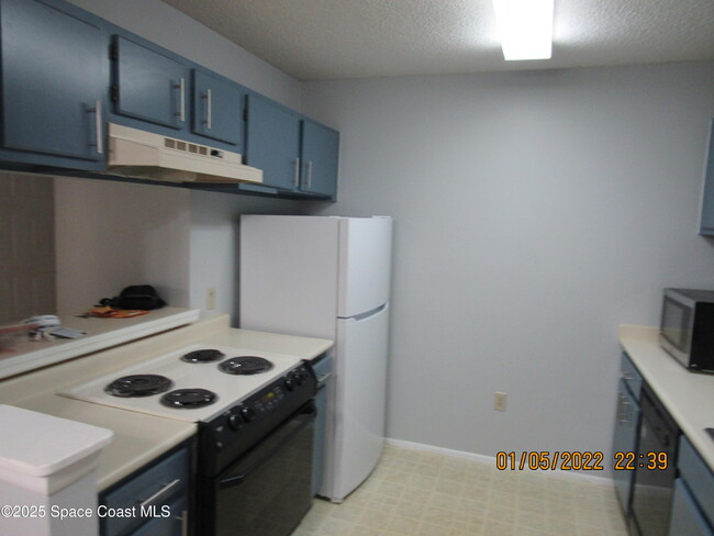 Building Photo - 225 S Tropical Trail