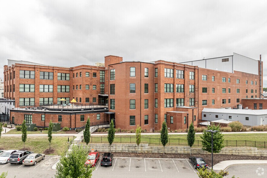 Primary Photo - Petersburg ArtistSpace Lofts