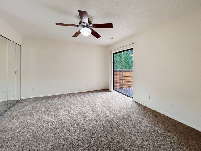 Building Photo - STANDLEY LAKE/PARK, TOP FLOOR, END UNIT, M...