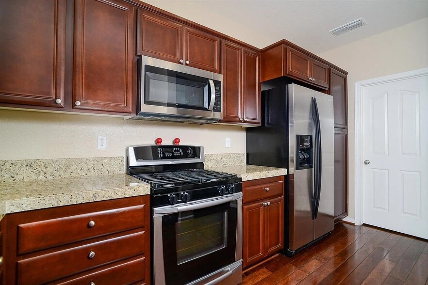 Building Photo - 1303 Rivage Cir
