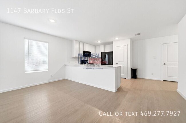 Building Photo - 1147 Barbary Flds St