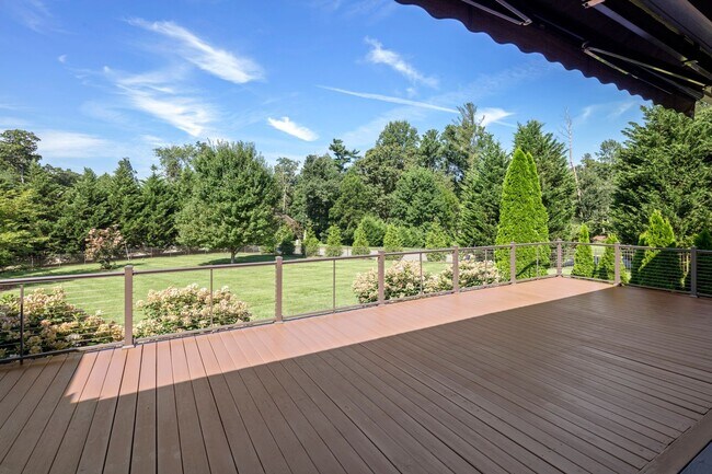 Building Photo - High-End Home on One Level - Beautiful Fletcher Neighborhood