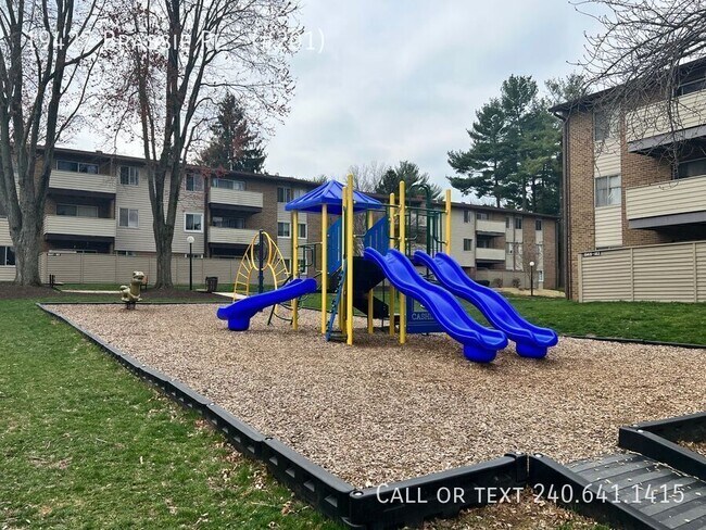 Building Photo - 19427 Brassie Pl