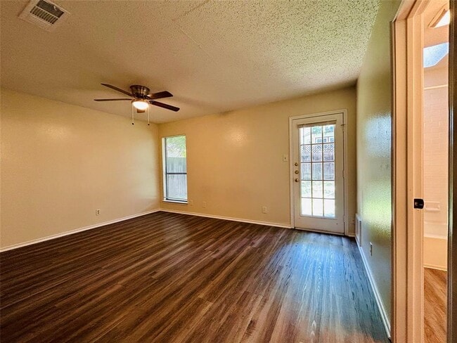 Building Photo - 9308 Kempler Dr