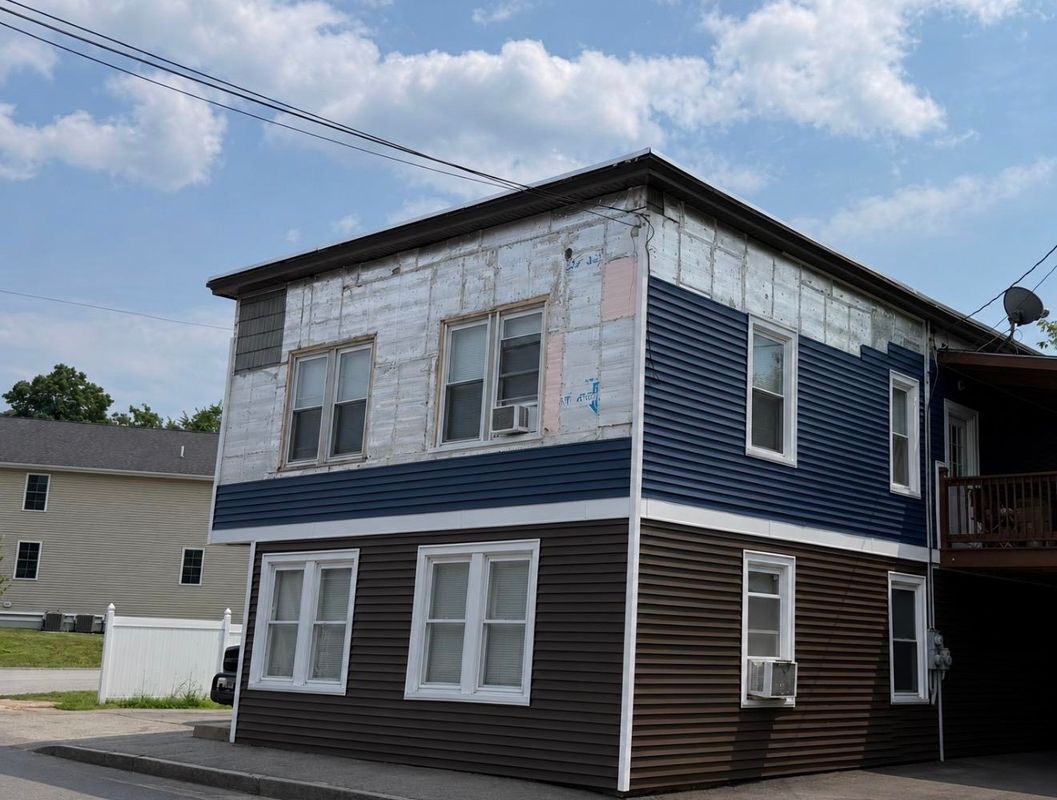 Building Photo - 34 Maple St