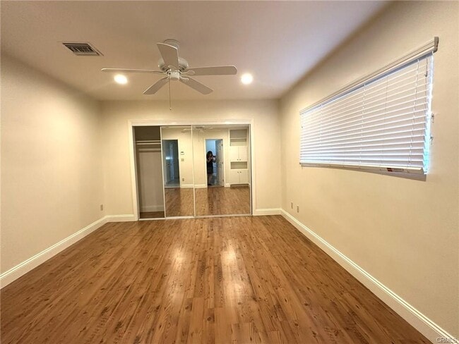 Building Photo - 16830 Wyandotte St