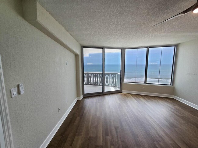 Building Photo - 1133 Ocean Shore Blvd