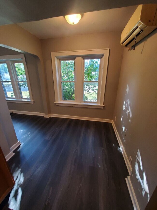 Interior Photo - 4603 N 29th St - 6 unit