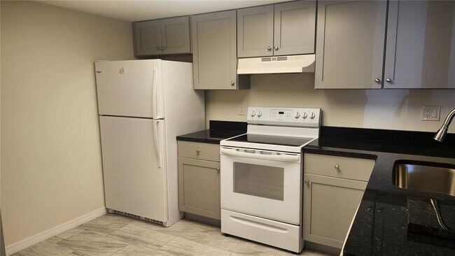 Building Photo - 7413 Mead Dr