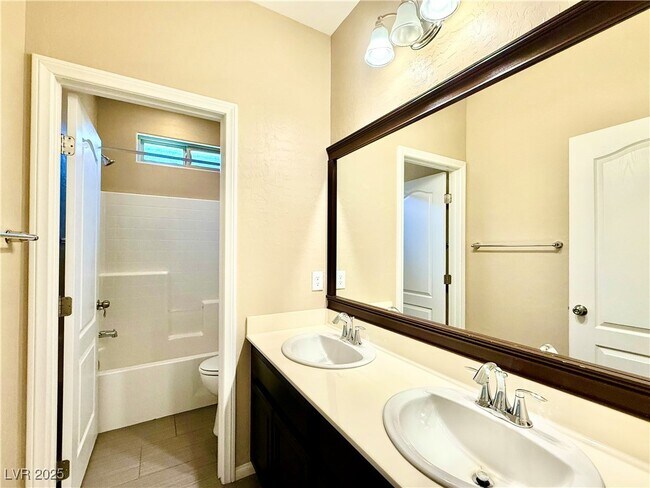 Building Photo - 5369 Alden Glen Dr