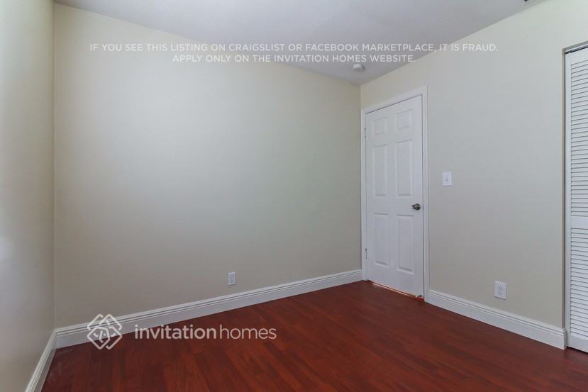 Building Photo - 7711 SW 6th Ct