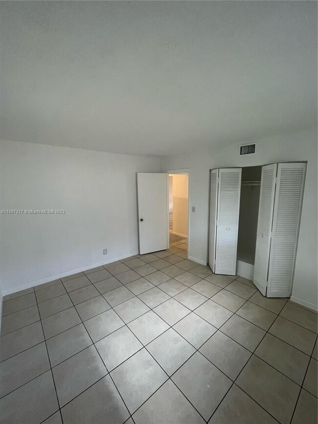 Building Photo - 1490 NW 20th St