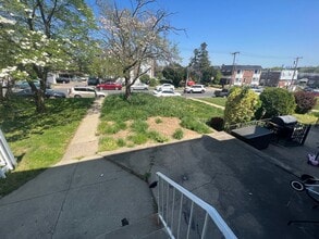 Building Photo - Charming Modern 3 Bedroom w/ Washer & Dryer & Optional 4th Bedroom in Basement | Overbrook