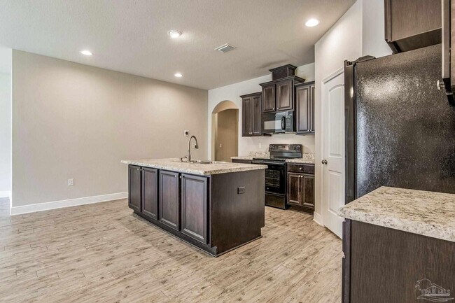 Building Photo - 8605 Bucklebury Dr