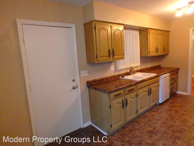 Building Photo - 4 br, 3.5 bath House - 3306 Martha Dr