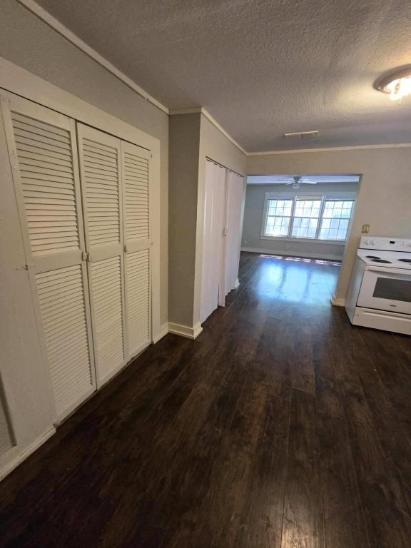 Building Photo - 811 Bishop St