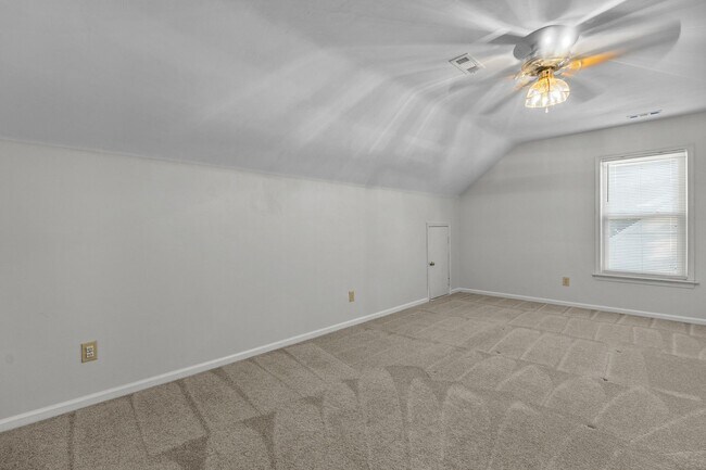 Building Photo - Charming 4-Bedroom Home for Rent in Chesapeake