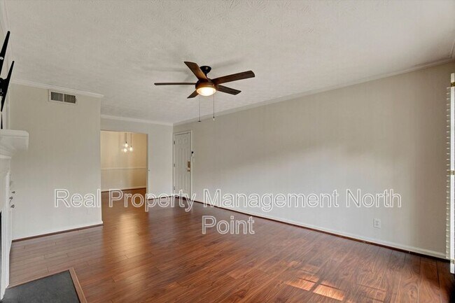 Building Photo - 3513 Essex Ave