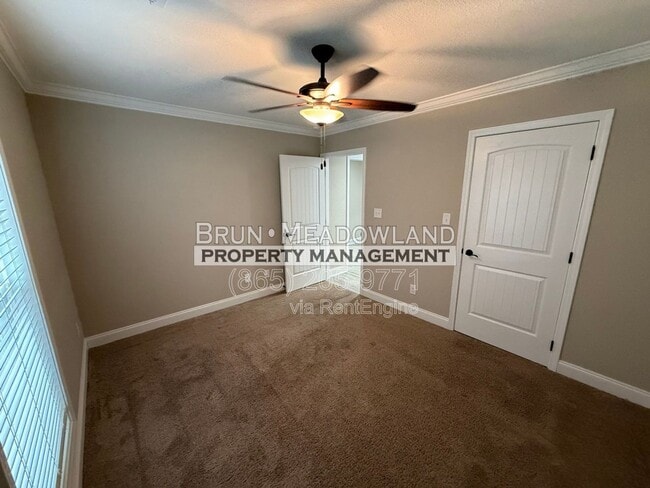 Building Photo - 3869 Doral Dr