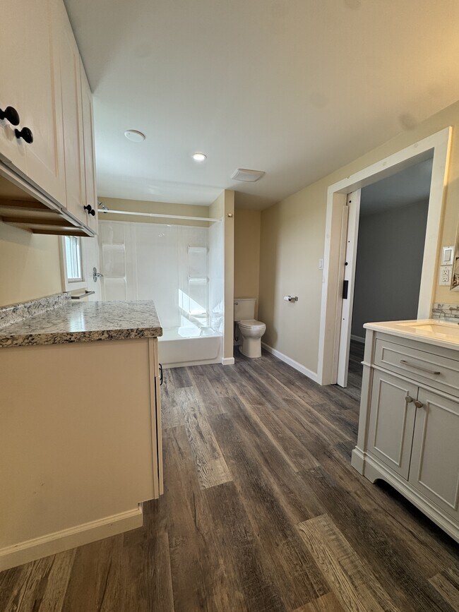 Building Photo - 501 Webb Ridge Rd