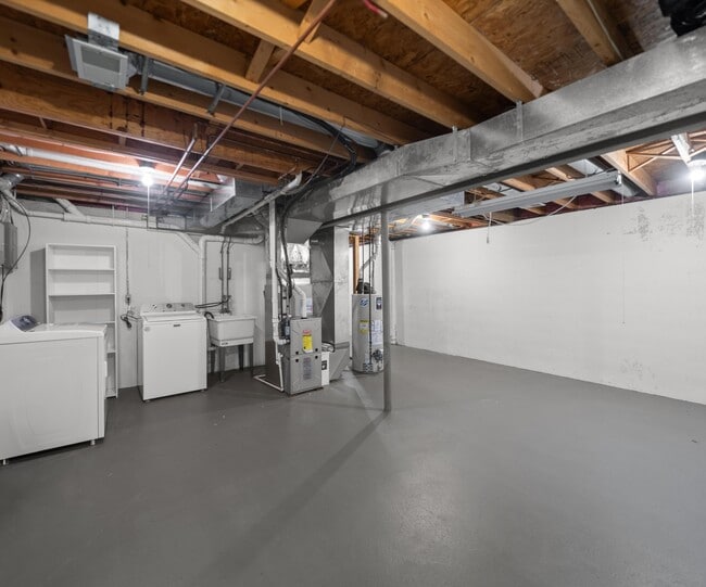 Building Photo - 905 Wildt St