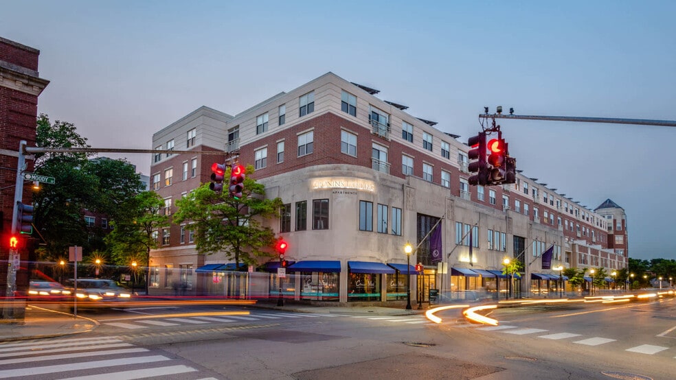 Building Photo - 25 Crescent St