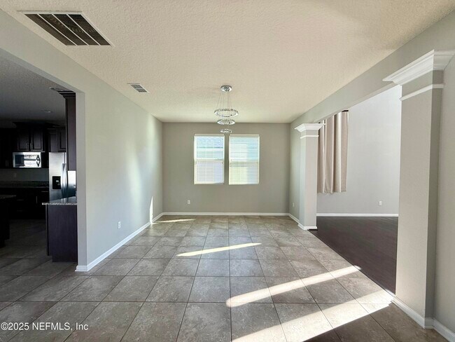 Building Photo - 4105 Halifax Ln