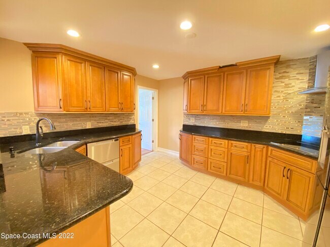 Building Photo - 288 Coral Way W