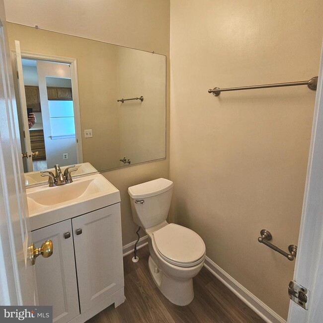 Building Photo - 7235 Parson's Ct