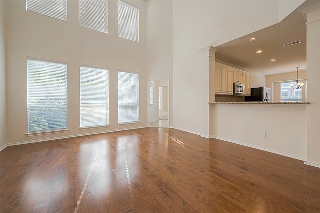 Building Photo - 21411 Willow Glade Dr