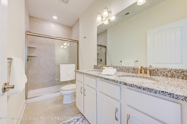 Building Photo - 8 Raritan Ave