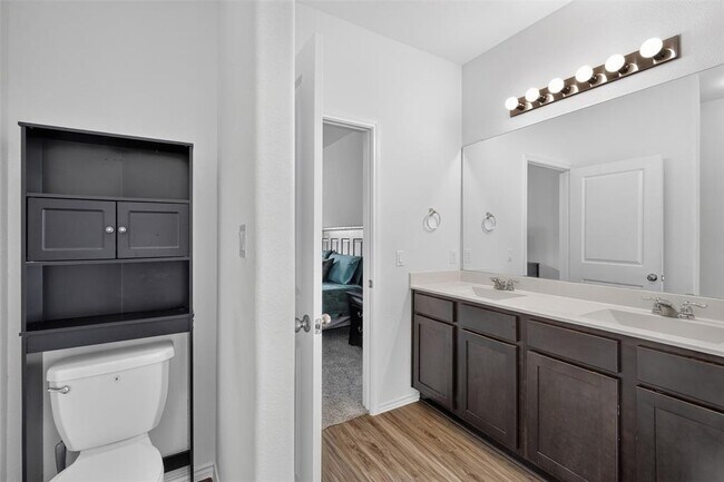 Building Photo - 1301 Blackhaw Ln