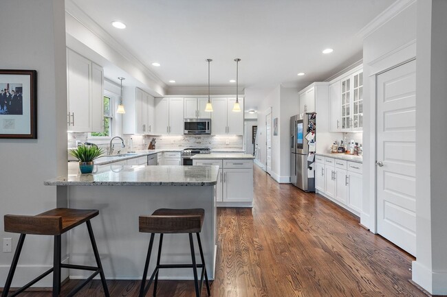 Building Photo - 414B St Francis Ave