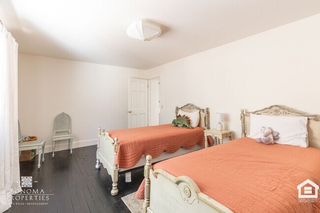 Building Photo - Wine Country Living in Spacious Glen Ellen...
