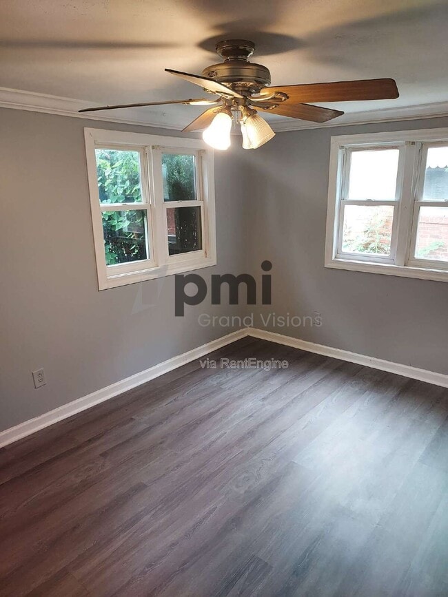 Building Photo - 328 E Kellar Ln