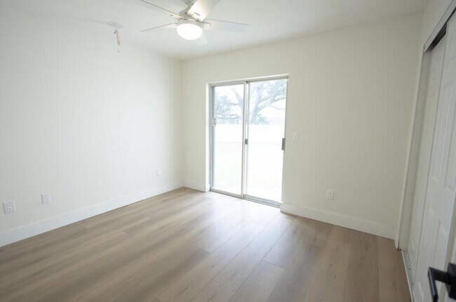 Building Photo - 16104 Stowe Ct