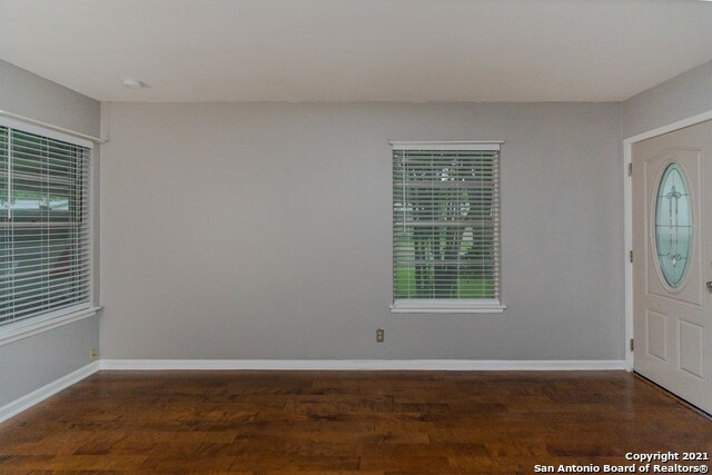 Building Photo - 209 Brenda Dr
