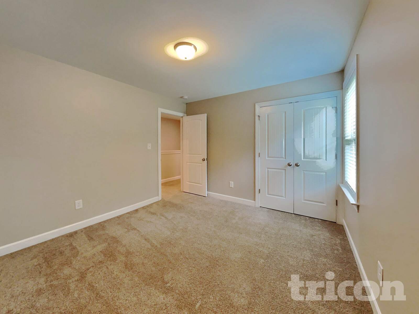 Building Photo - 262 Dundalk Dr