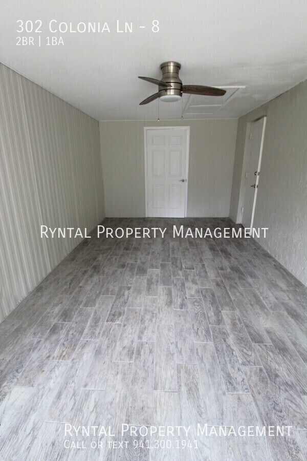 Building Photo - 302 Colonia Ln
